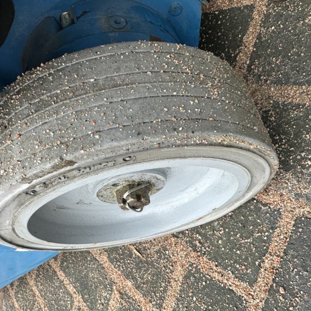 USED  Genie GR-20  WORK PLATFORM FOR 8Μ Working Height