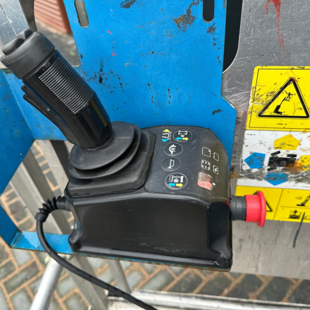 USED  Genie GR-20  WORK PLATFORM FOR 8Μ Working Height