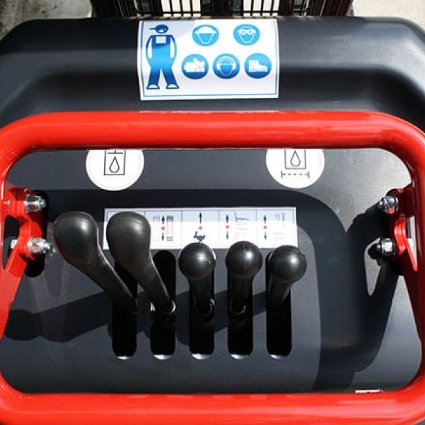 HINOWA ΕΣΠΥΣΤΡΙΟΦΟΡΟ MINI DUMPER ΜΕ ΥΨΗΛΗ ΑΝΑΤΡΟΠΗ HS701 550kg