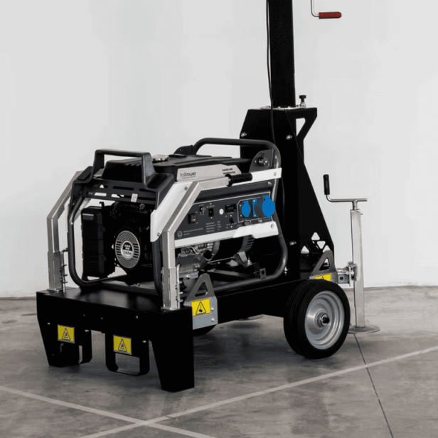 ITALTOWER LIGHTING TOWER WITH POWER GENERATOR & MANUAL LIFTING SYSTEM PEGASO UP TO 5.5M ILLUMINATED AREA 7000 SQM