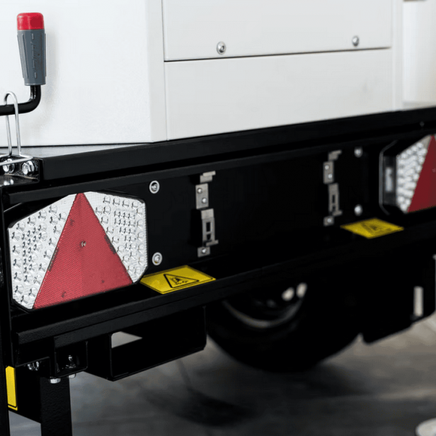 ITALTOWER LIGHTING TOWER WITH POWER GENERATOR & HYDRAULIC LIFTING SYSTEM ASTRID PRO UP TO 8.5M ILLUMINATED AREA 9300SQM