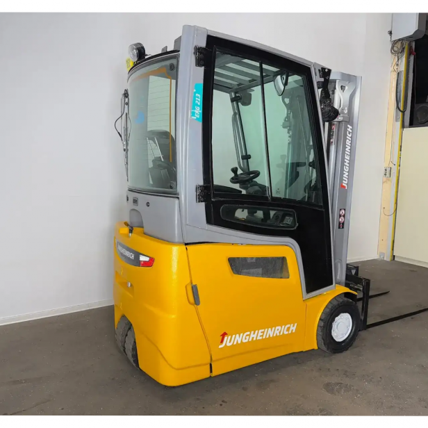  JUNGHEINRICH USED ELECTRIC FORKLIFT EFG213  1.300kg(2017) Triplex BH 205cm 3.Valve 