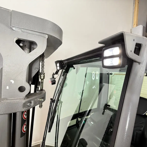  JUNGHEINRICH USED ELECTRIC FORKLIFT EFG213  1.300kg(2017) Triplex BH 205cm 3.Valve 