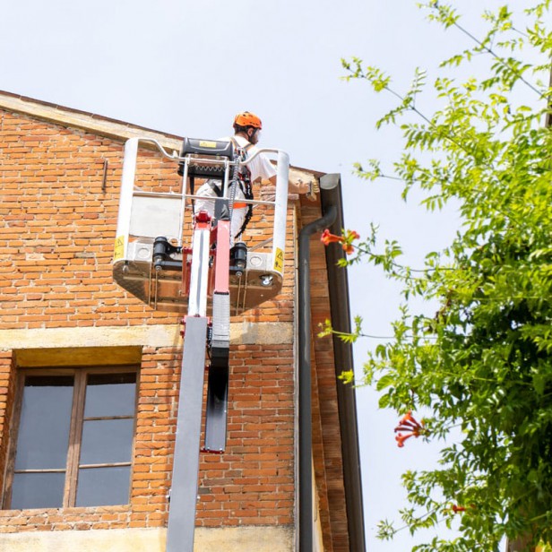 HINOWA ΑΥΤΟΚΙΝΟΥΜΕΝΟ ΚΑΛΑΘΟΦΟΡΟ Lightlift 14.70 IIIS ΥΨΟΣ ΕΡΓΑΣΙΑΣ 14M 120-200KG