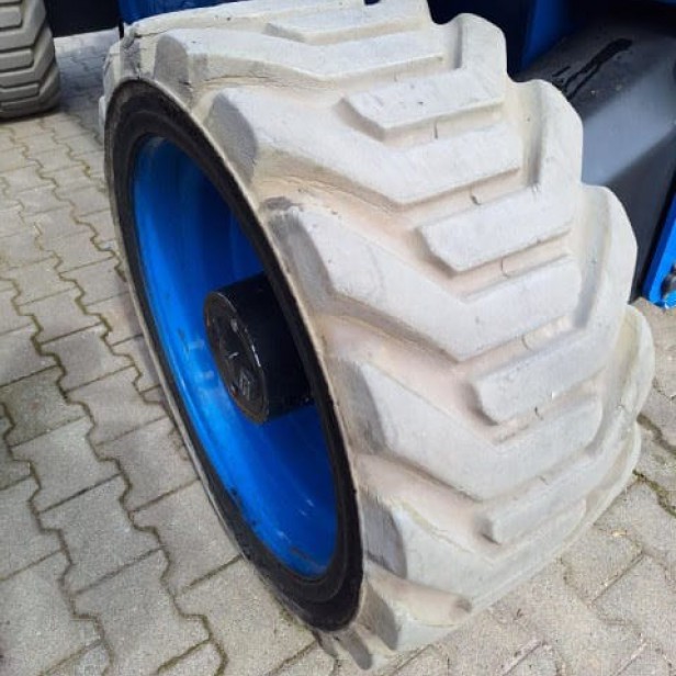  USED ARTICULATED BOOM LIFTS NIFTYLIFT HR28 HYBRID 4X4  (2017) 28M 280kg