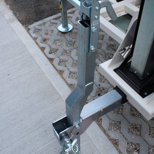 ITALTOWER SOLAR LIGHTING TOWER WITH MANUAL LIFTING SYSTEM FULL SOLAR UP TO 7M - ILLUMATED AREA UP TO 3000 SQM