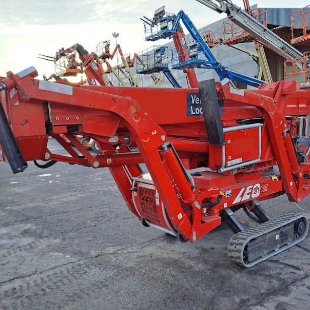 USED self-propelled TELESCOPIC CRAWLER  TEUPEN LEO 21 GT 21M  250KG (2014) 
