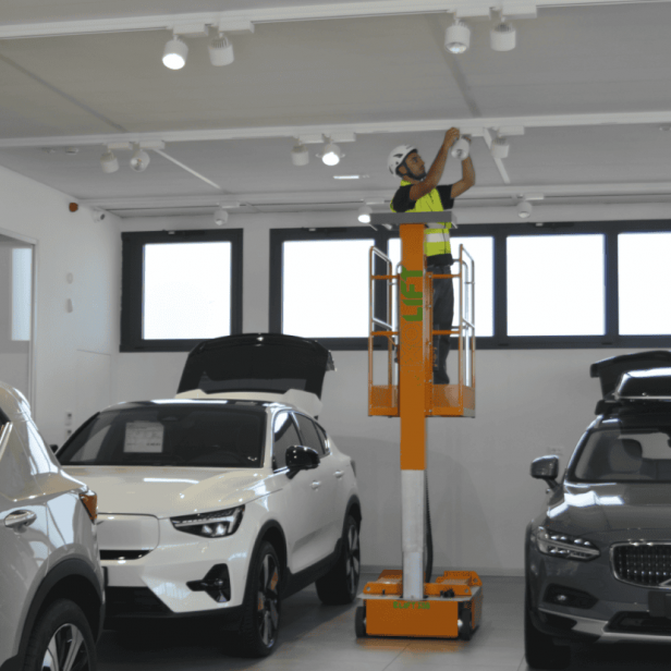 AXOLIFT ΧΕΙΡΟΚΙΝΗΤΗ ΑΝΥΨΩΤΙΚΗ ΠΛΑΤΦΟΡΜΑ ΑΤΟΜΩΝ MANULIFT 200 - 4M 125KG