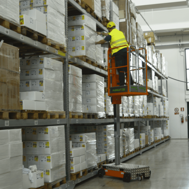 AXOLIFT ΧΕΙΡΟΚΙΝΗΤΗ ΑΝΥΨΩΤΙΚΗ ΠΛΑΤΦΟΡΜΑ ΑΤΟΜΩΝ MANULIFT 200 - 4M 125KG