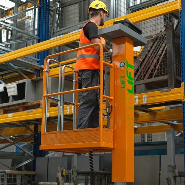 AXOLIFT ΧΕΙΡΟΚΙΝΗΤΗ ΑΝΥΨΩΤΙΚΗ ΠΛΑΤΦΟΡΜΑ ΑΤΟΜΩΝ MANULIFT 200/4 - 4M 125KG