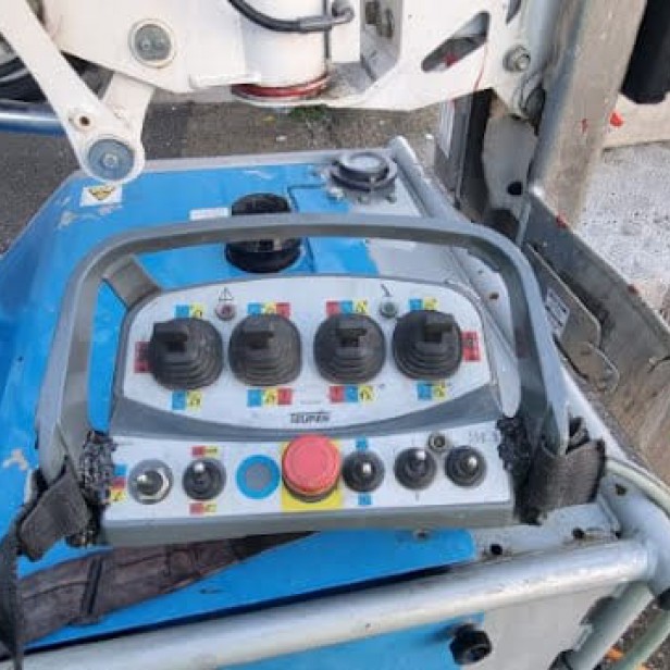 USED self-propelled TELESCOPIC CRAWLER  TEUPEN LEO 21 GT 21M  250KG (2014) 