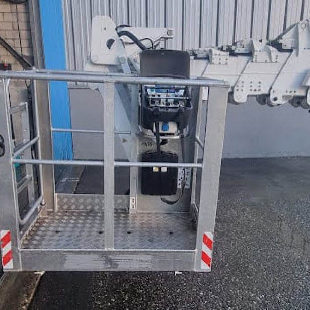 TEUPEN  ΚΑΛΑΘΟΦΟΡΟ ΜΕ ΕΣΠΥΣΤΡΙΕΣ LEO 36 T 35.5M 200kg (2014) 