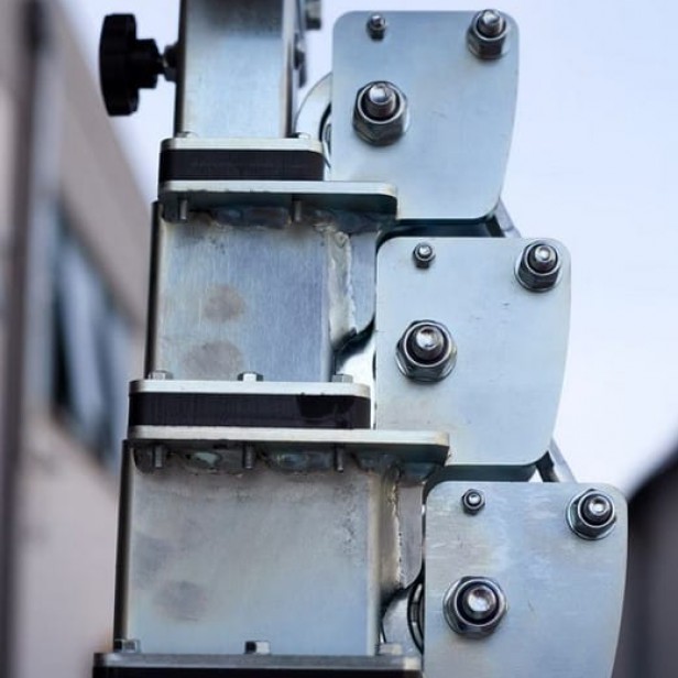 ITALTOWER LIGHTING TOWER WITH MANUAL LIFTING SYSTEM STREET PLUG-IN UP TO 5.5M - ILLUMATED AREA UP TO 4700 SQM