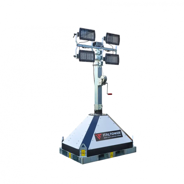 ITALTOWER LIGHTING TOWER WITH MANUAL LIFTING SYSTEM STREET PLUG-IN UP TO 5.5M - ILLUMATED AREA UP TO 4700 SQM