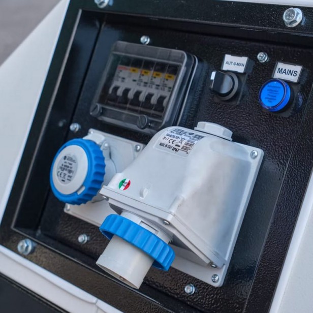 ITALTOWER ΠΥΡΓΟΣ ΦΩΤΙΣΜΟΥ ΜΕ ΧΕΙΡΟΚΙΝΗΤΗ ΑΝΥΨΩΣΗ ORUS  ΕΩΣ 9M ΦΩΤΙΖΟΜΕΝΟΣ ΧΩΡΟΣ 9300ΤΜ