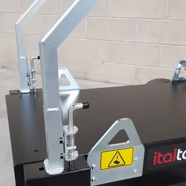 ITALTOWER LIGHTING TOWER WITH MANUAL LIFTING SYSTEM BARROWTOWER UP TO 5.5M - ILLUMATED AREA UP TO 4700 SQM