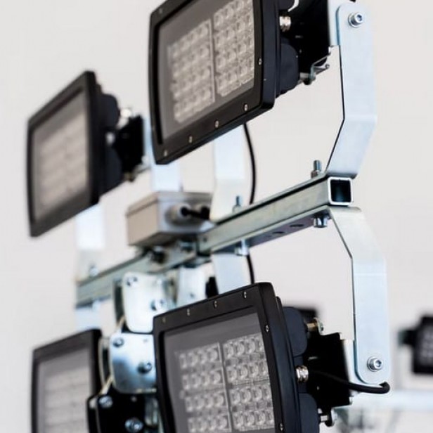 ITALTOWER LIGHTING TOWER WITH MANUAL LIFTING SYSTEM BARROWTOWER UP TO 5.5M - ILLUMATED AREA UP TO 4700 SQM