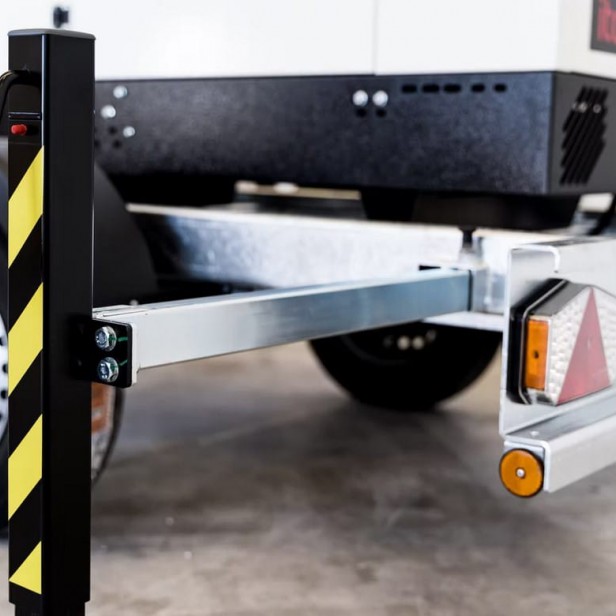 ITALTOWER LIGHTING TOWER WITH MANUAL LIFTING SYSTEM URAN UP TO 7M - ILLUMATED AREA UP TO 9300 SQM