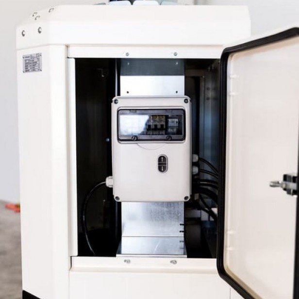 ITALTOWER LIGHTING TOWER WITH MANUAL LIFTING SYSTEM URAN UP TO 7M - ILLUMATED AREA UP TO 9300 SQM