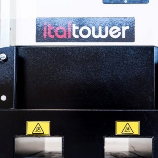 ITALTOWER ΠΥΡΓΟΣ ΦΩΤΙΣΜΟΥ ΜΕ ΧΕΙΡΟΚΙΝΗΤΗ ΑΝΥΨΩΣΗ  BASETOWER ΕΩΣ 8.5M ΦΩΤΙΖΟΜΕΝΟΣ ΧΩΡΟΣ 9300ΤΜ