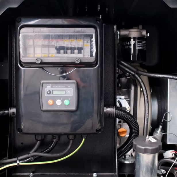 ITALTOWER LIGHTING TOWER WITH POWER GENERATOR & MANUAL LIFTING SYSTEM SITE AIR UP TO 5,5M ILLUMINATED AREA 7000 SQM 