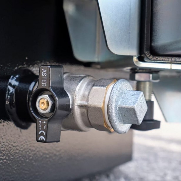 ITALTOWER LIGHTING TOWER WITH POWER GENERATOR & MANUAL LIFTING SYSTEM SITE AIR UP TO 7M ILLUMINATED AREA 7000 SQM 