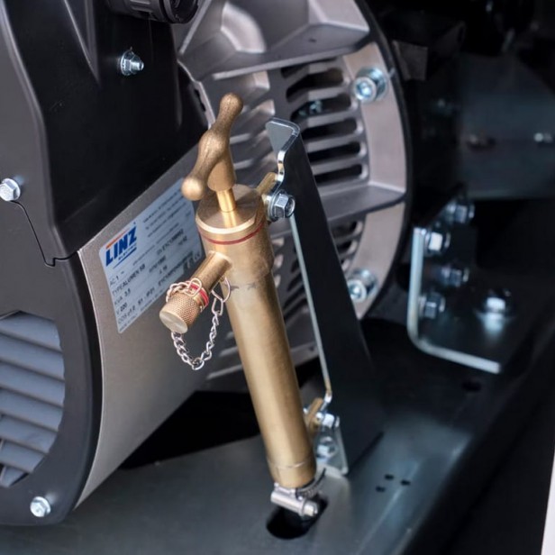 ITALTOWER ΠΥΡΓΟΣ ΦΩΤΙΣΜΟΥ ΜΕ ΜΠΑΤΑΤΡΙΕΣ & ΥΔΡΑΥΛΙΚΗ ΑΝΥΨΩΣΗ MANTIS ΕΩΣ 7Μ  ΦΩΤΙΖΟΜΕΝΟΣ ΧΩΡΟΣ 4400ΤΜ