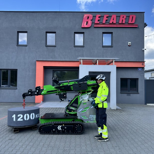 Befard XM1200 Μίνι ερπυστριοφόρος γερανός Befard XM1200, μίνι ερπυστριοφόρος γερανός, Pick & Carry 1200 kg, ανυψωτική ικανότητα έως 1500 kg με υποστήριξη, εμβέλεια έως 10,2 m
