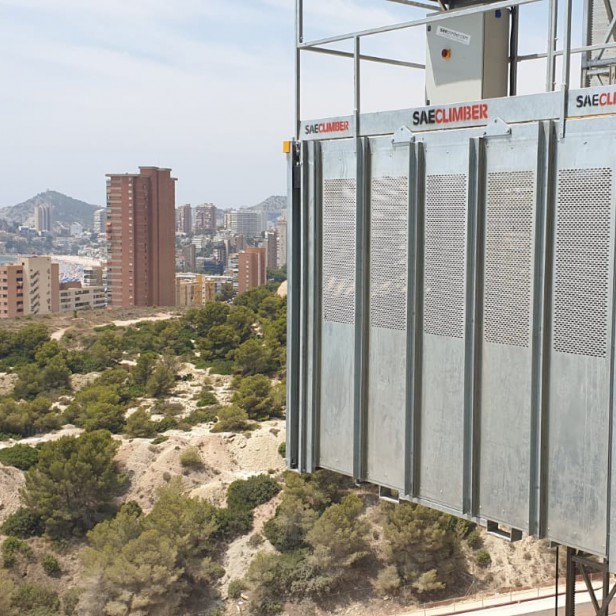 SAECLIMBER - Construction Hoists E15 - 200M 2000KG