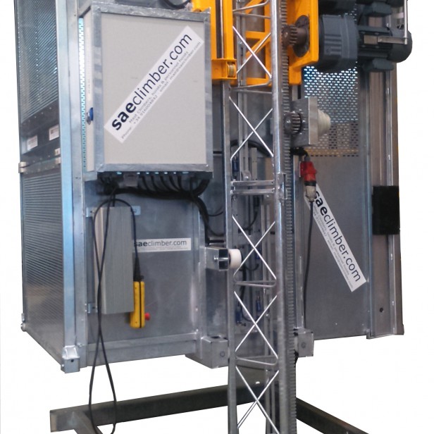 SAECLIMBER - Construction Hoists  E10 - 120M 1000KG