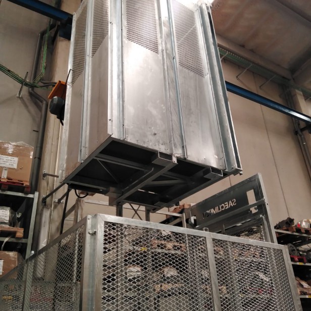 SAECLIMBER - Construction Hoists E05 - 120M 500KG