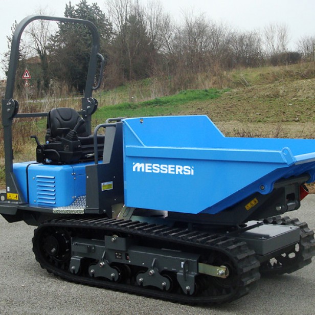 Messersi TC230D μίνι ερπυστριοφόρο dumper 2300 kg Messersi TC230D Stage V mini dumper Messersi TC230D dumper για δύσκολα εδάφη Messersi TC230D με joystick έλεγχο και swivel skip Messersi TC230D compact dumper 1,17 m³ κάδος