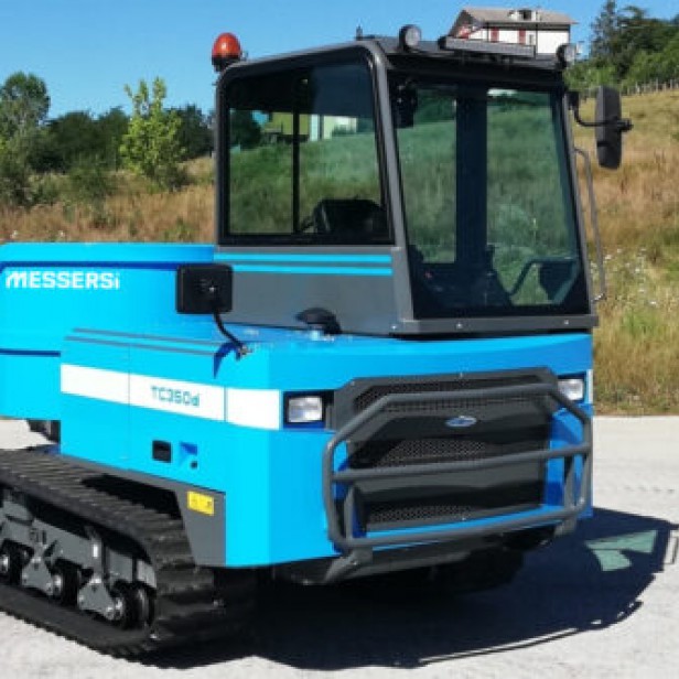 Messersi TC350D mini tracked dumper 3500 kg Messersi TC350D with Kubota V2403 engine Messersi TC350D with hydrostatic transmission Messersi TC350D with 180° swivel skip Messersi TC350D with 180° rotating driver platform