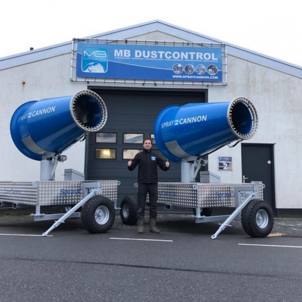 MB Dustcontrol SprayCannon 130 σύστημα καταστολής σκόνης φορητό SprayCannon 130 από MB Dustcontrol SprayCannon 130 με εμβέλεια 130 m και κάλυψη 48.000 m²