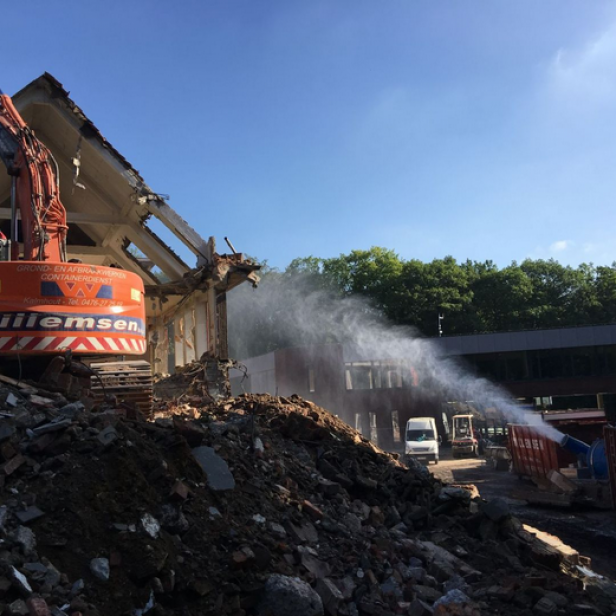 MB Dustcontrol SprayCannon 40 SS dust suppression system portable SprayCannon 40 SS by MB Dustcontrol SprayCannon 40 SS with 40 m throw distance and coverage up to 4,400 m²