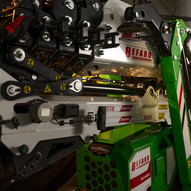 CRAWLER CRANE BEFARD TRACKED MINI  TB10002 - 23.5M 6000KG 