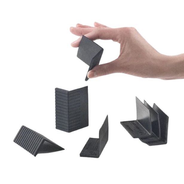 ITALIFTERS Shims Corners  ηχομονωτικά παρεμβύσματα Παρεμβύσματα ITALIFTERS K0366 για καπάκια φρεατίων Παρεμβύσματα ITALIFTERS σε χρήση