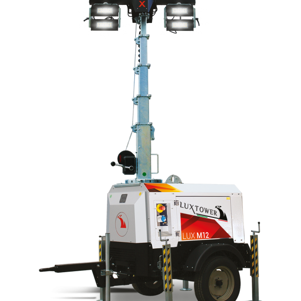 LUX M12 PLUS LED lighting tower – coverage up to 7000 m²  LUXTOWER LUX M12 PLUS – manual lift tower up to 8 m  LUX M12 PLUS lighting tower with Kubota generator  LUX M12 PLUS LED tower – 6×150 W floodlights with 7000 m² coverage