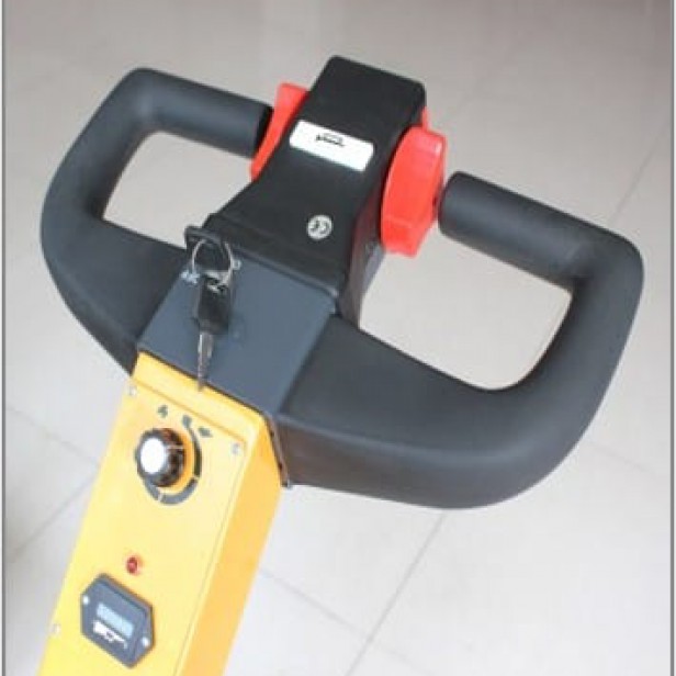 HUAGANG HG-131 electric tow tractor, electric tow tractor 5 tons, powered mover HUAGANG HG-131, electric tow tractor for industrial use, electric tow tractor