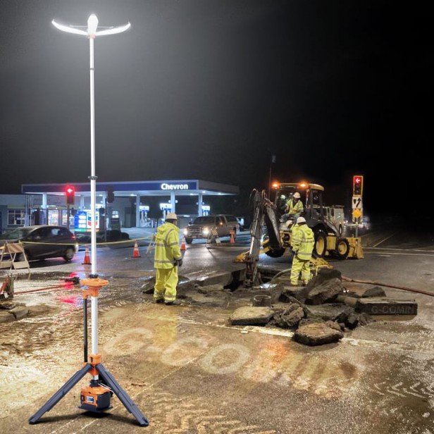 G-Comin PL-300 folding light tower, Petal Light Tower G-Comin PL-300, G-Comin PL-300 folding light tower up to 2 200 m², portable lighting G-Comin PL-300, outdoor folding light tower G-Comin PL-300