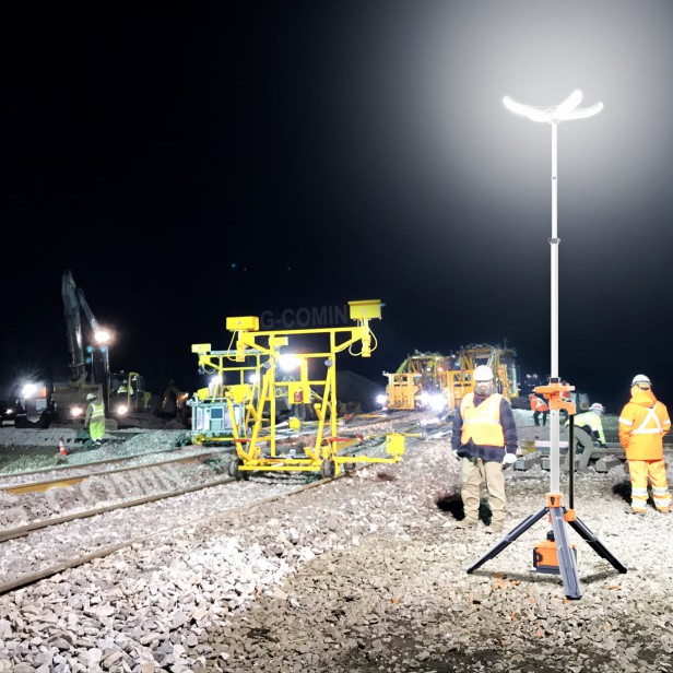 G-Comin PL-300 folding light tower, Petal Light Tower G-Comin PL-300, G-Comin PL-300 folding light tower up to 2 200 m², portable lighting G-Comin PL-300, outdoor folding light tower G-Comin PL-300