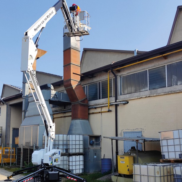 Platform Basket Spider 15.70, tracked spider lift 15.70, self-propelled spider boom lift 15.70, Platform Basket 15.70 crawler lift