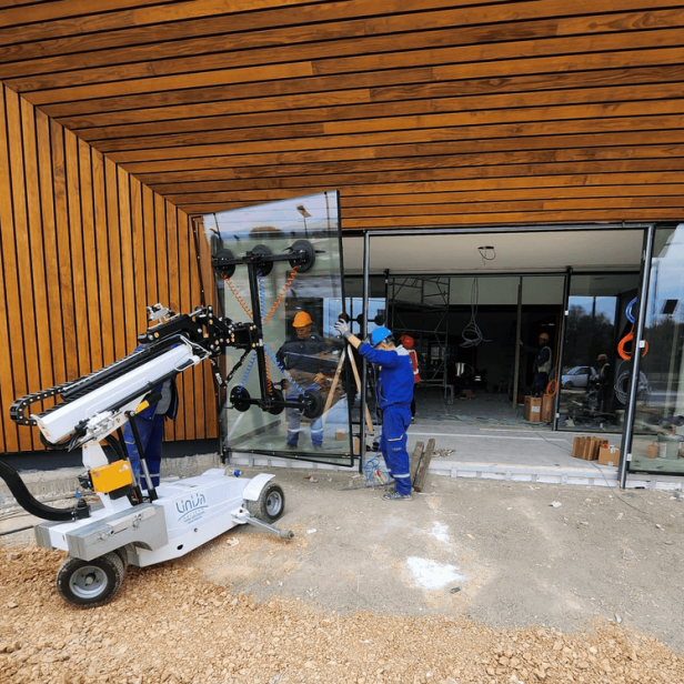 Befard XC820.3, wheeled glass installation robot, vacuum manipulator 820 kg, glass installation robot, radio remote control, suction cups