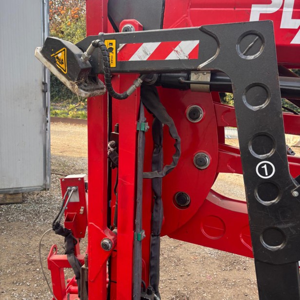 Platform Basket Spider 22.10 (MOD 2013) tracked hybrid spider lift, Spider Lift Platform Basket 22.10 MOD 2013, Platform Basket Spider 22.10 MOD 2013 tracked spider lift, Platform Basket Spider 22.10 MOD 2013 aerial platform, Spider 22.10 MOD 2013 tracked