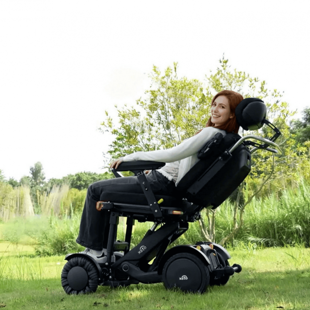 XSTO M4 Pro electric wheelchair  XSTO M4 Pro smart battery powered wheelchair  XSTO M4 Pro foldable mobility robot  XSTO M4 Pro all terrain wheelchair  XSTO M4 Pro load capacity up to 150 kg  XSTO M4 Pro range up to 17 km