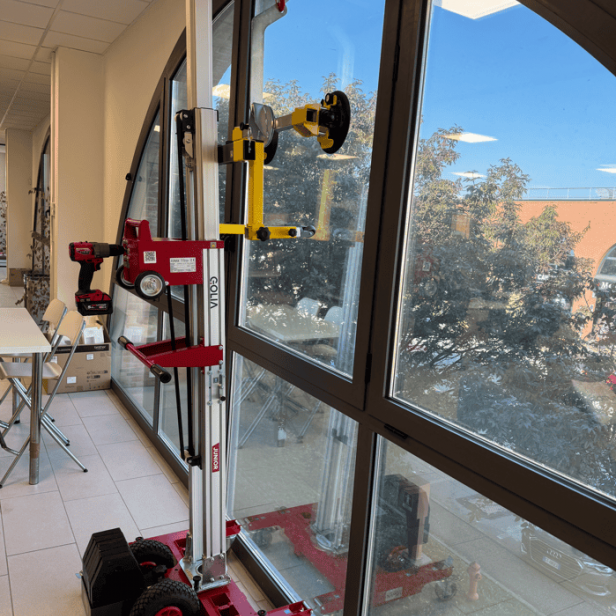 GOLIA JUNIOR χειροκίνητο σύστημα ανύψωσης τζαμιών GOLIA JUNIOR με περιστρεφόμενους ιστούς Ανυψωτικό τζαμιών GOLIA JUNIOR για επαγγελματική χρήση