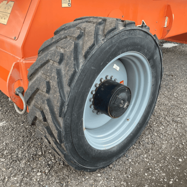 Articulating Self-Propelled Boom Lift JLG 1250AJP, JLG 1250AJP diesel self-propelled articulating boom lift 40.1m, JLG 1250AJP aerial work platform, articulating boom lift construction equipment JLG 1250AJP, professional articulating boom lift 40m, availa