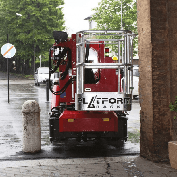 Platform Basket Spider 33.15/300 Tracked Hybrid Spider Aerial Work Platform up to 32.40m 300kg | Available for Rent OUR RENTAL FLEET