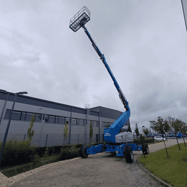 Articulating self-propelled boom lift Genie ZX-135/70 (MOD 2015), Genie ZX-135/70 diesel boom lift 43.15m, Genie ZX-135/70 aerial work platform, Genie ZX-135/70 articulating boom lift construction equipment, Genie ZX-135/70 professional boom lift, availab