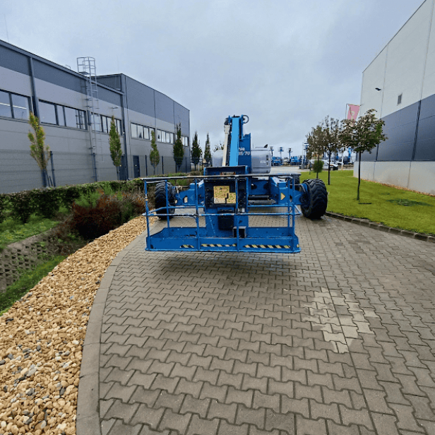 Articulating self-propelled boom lift Genie ZX-135/70 (MOD 2015), Genie ZX-135/70 diesel boom lift 43.15m, Genie ZX-135/70 aerial work platform, Genie ZX-135/70 articulating boom lift construction equipment, Genie ZX-135/70 professional boom lift, availab